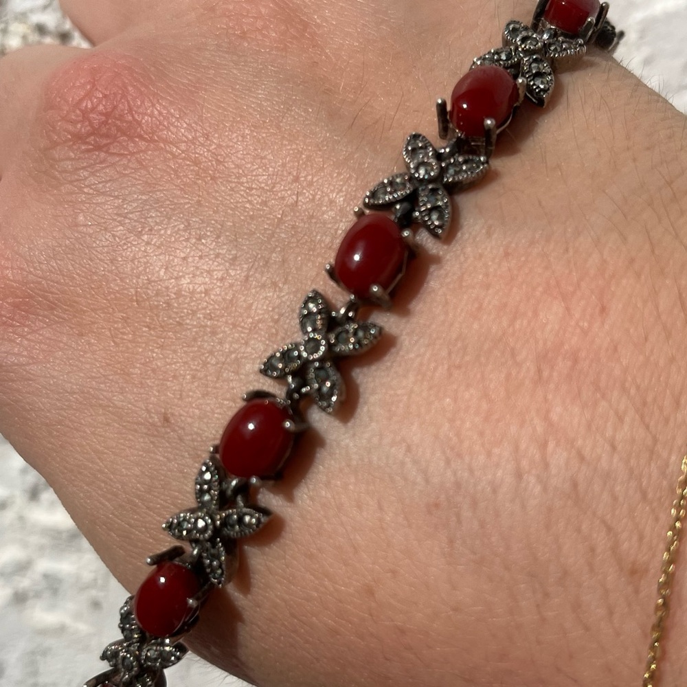 Flower Coral Bead Black Rhodium Bracelet 7” - Picture 2 of 7